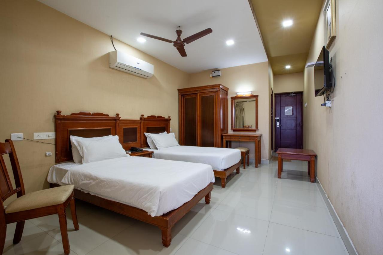Svs Grande Hotel Pudukkottai Exterior photo