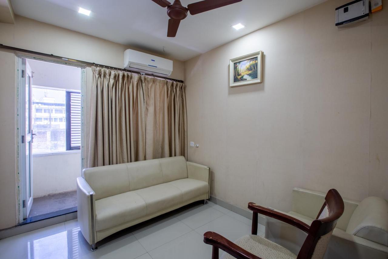 Svs Grande Hotel Pudukkottai Exterior photo