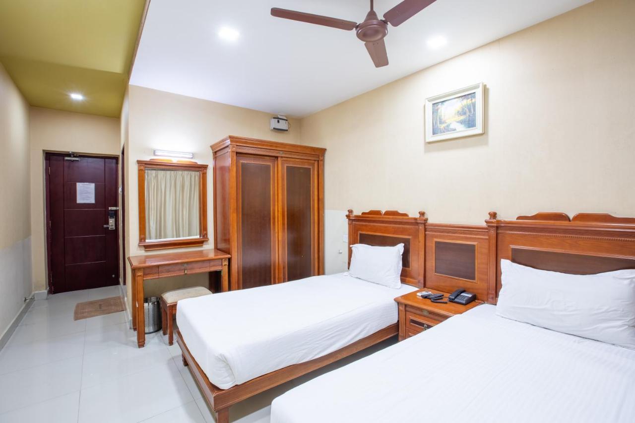 Svs Grande Hotel Pudukkottai Exterior photo